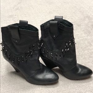 Rockishly cool Schutz size 6.5 booties